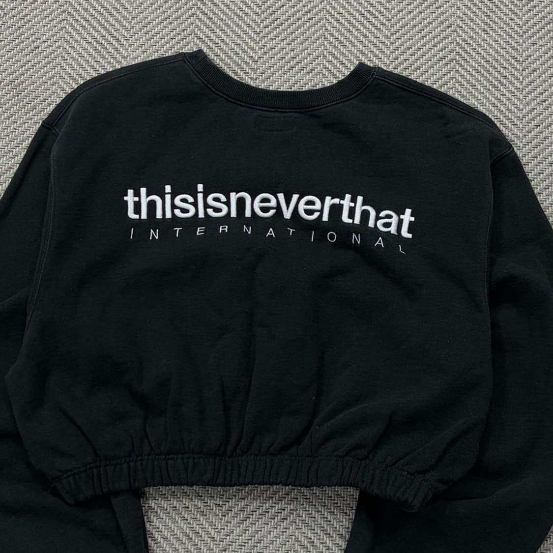 디스이즈네버댓 크롭 맨투맨 v2235 상품이미지4