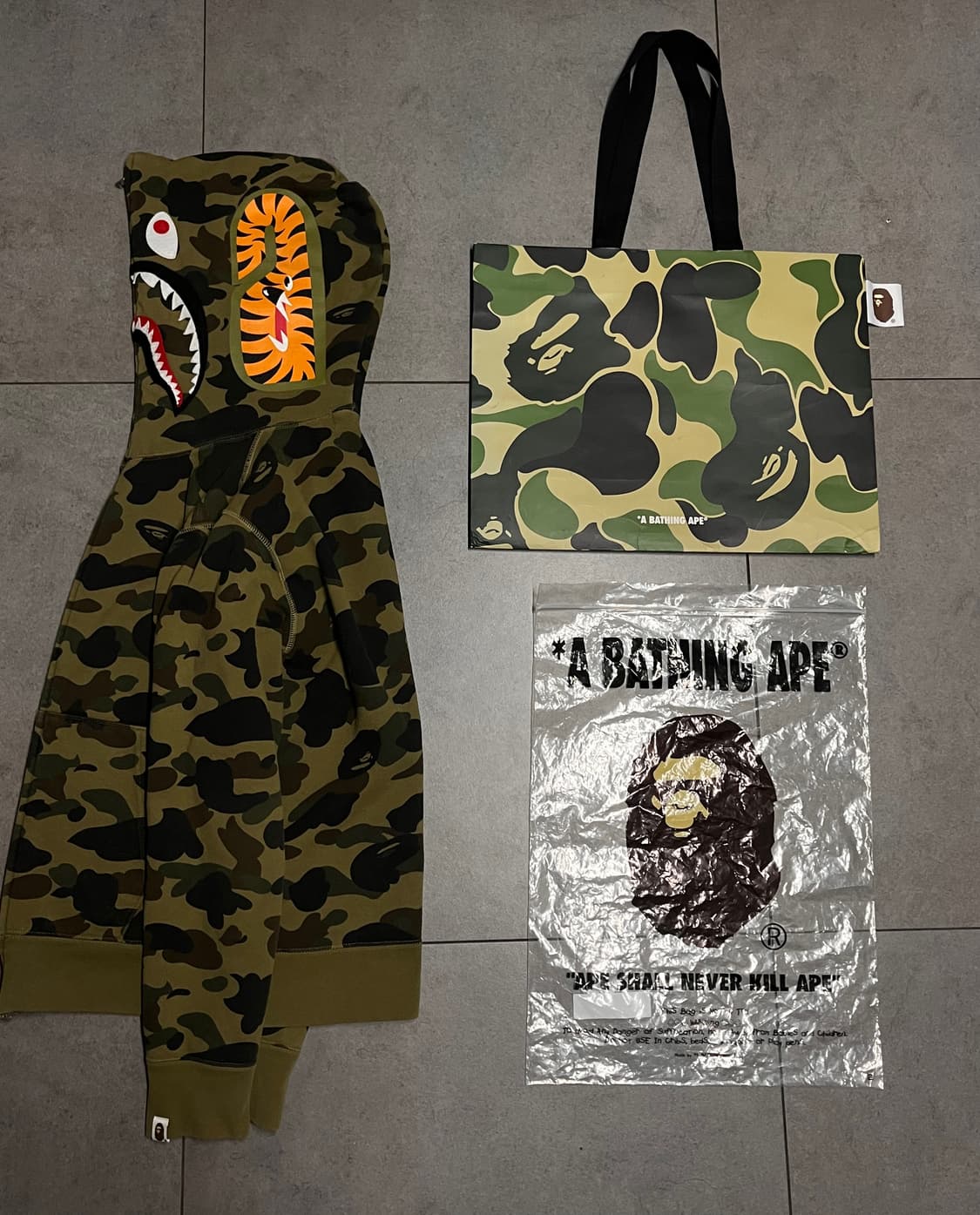 베이프 녹계 샤크 후드집업  상품이미지2