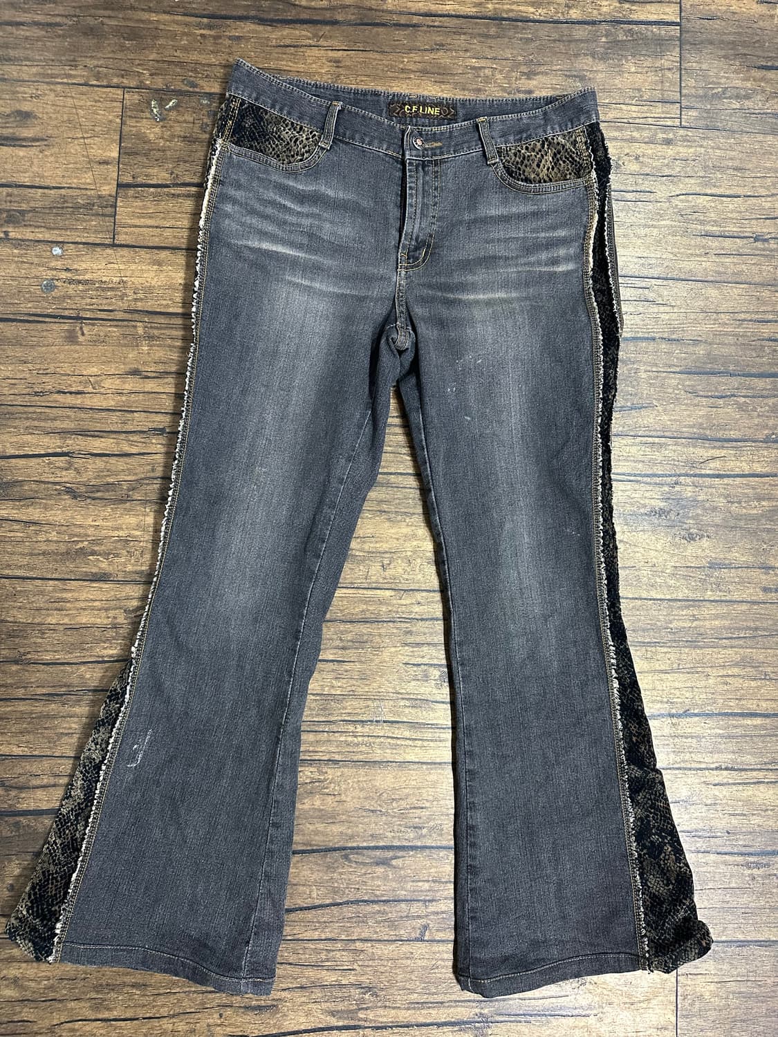 C.F.LINE 씨에프라인 스네이크 패턴 포인트 부츠컷 Y2K 31사이즈 상품이미지1