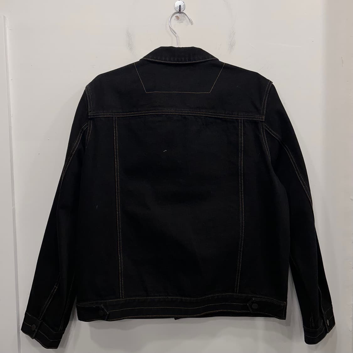 86로드 데님 스티치 샐비지 흑청 트러커자켓 상품이미지5