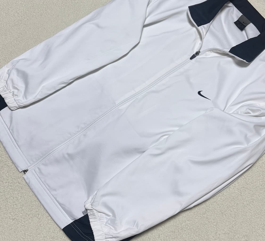 나이키 올드스쿨 일본 화이트 네이비 바람막이 상품이미지3