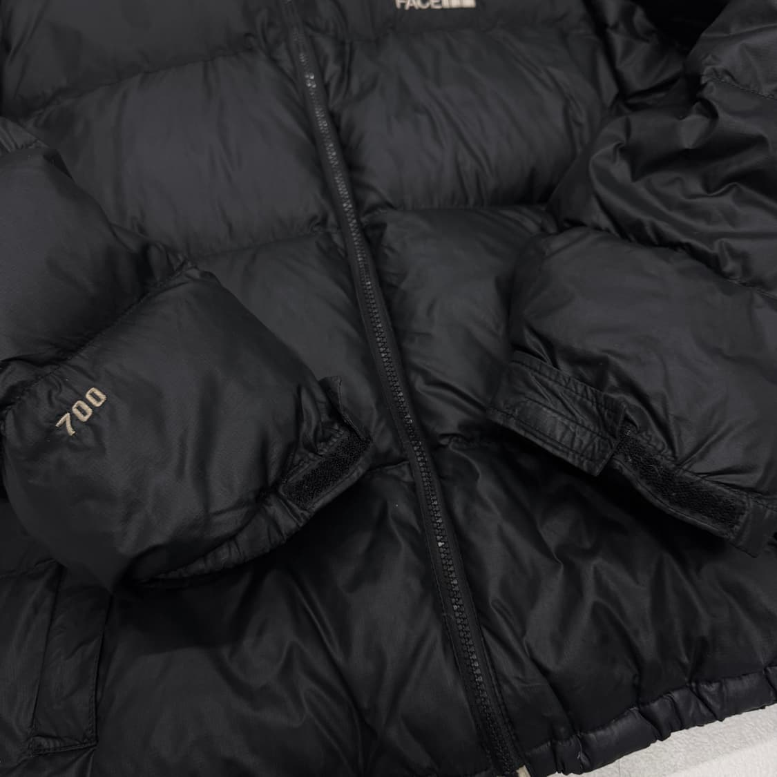 노스페이스 700 구스다운 눕시 푸퍼 패딩 블랙 상품이미지4