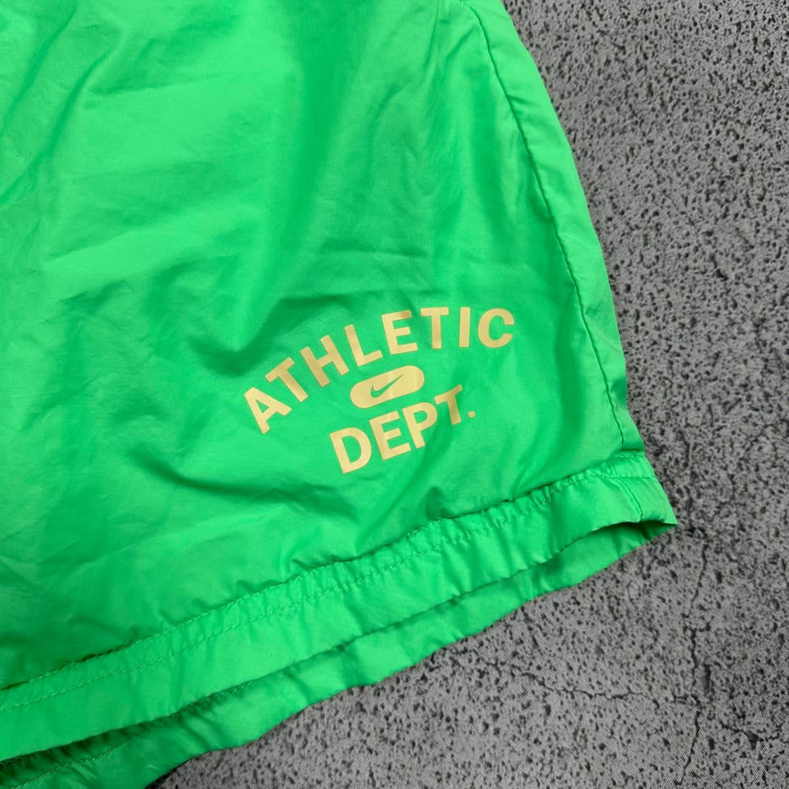 ✨ (바배) 나이키 그린 형광 숏 팬츠 상품이미지3