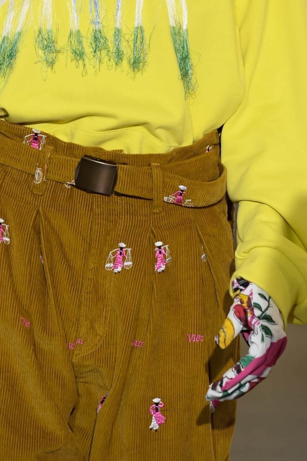 더블렛 20AW 벨티드 코듀로이 테이퍼드 트라우저 팬츠 상품이미지3