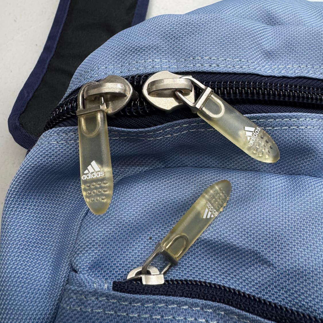 아디다스 00s Y2K 하늘색 빅로고 올드스쿨 크로스백 상품이미지6