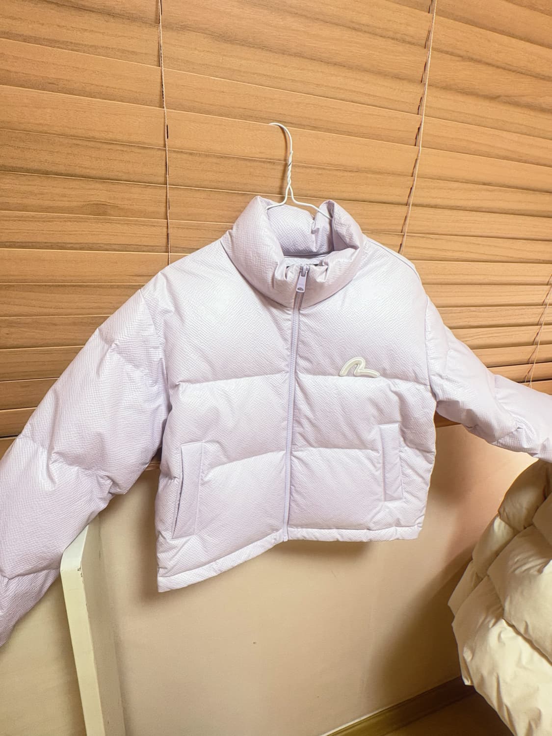 (정가 26만원)에비수 오리털 퍼플 숏패딩(새상품) 상품이미지2