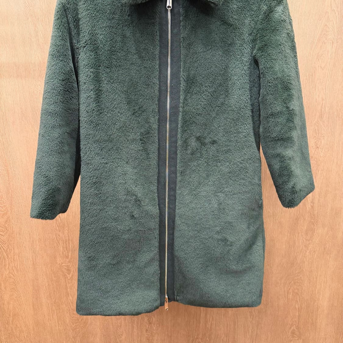 막스앤코 하프 퍼 코트 투웨이 지퍼 디테일 레귤러핏 그린 상품이미지5