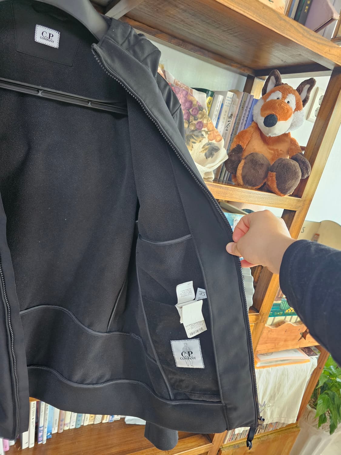 씨피컴퍼니(안에 기모)CP컴퍼니 SHELL-R 후드 블랙 L 자켓  점퍼 상품이미지6