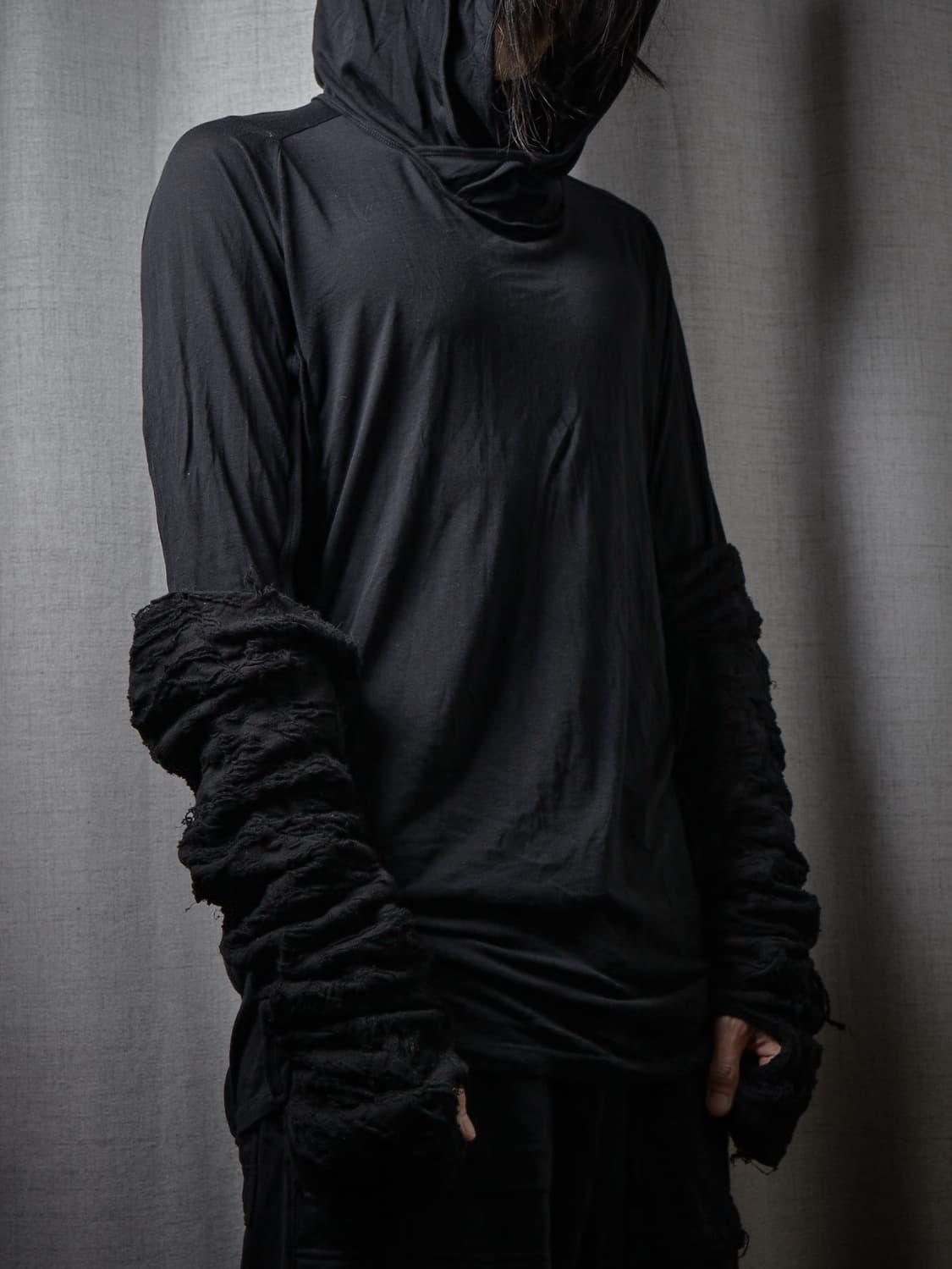 Julius SS2025 데미지 자카드 레그워머 상품이미지7