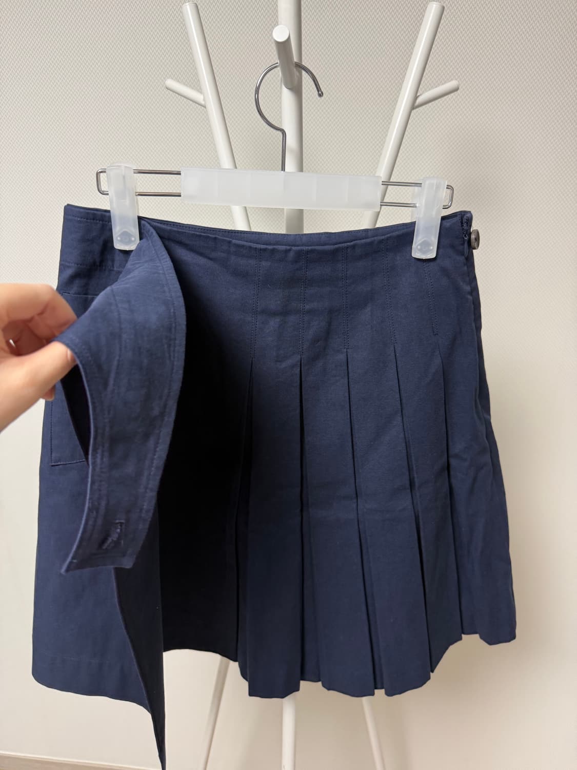 에토스 하프 플리츠 미디스커트 네이비 상품이미지6