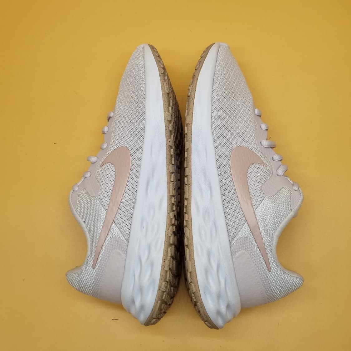 나이키 레볼루션6 여성운동화240 상품이미지5