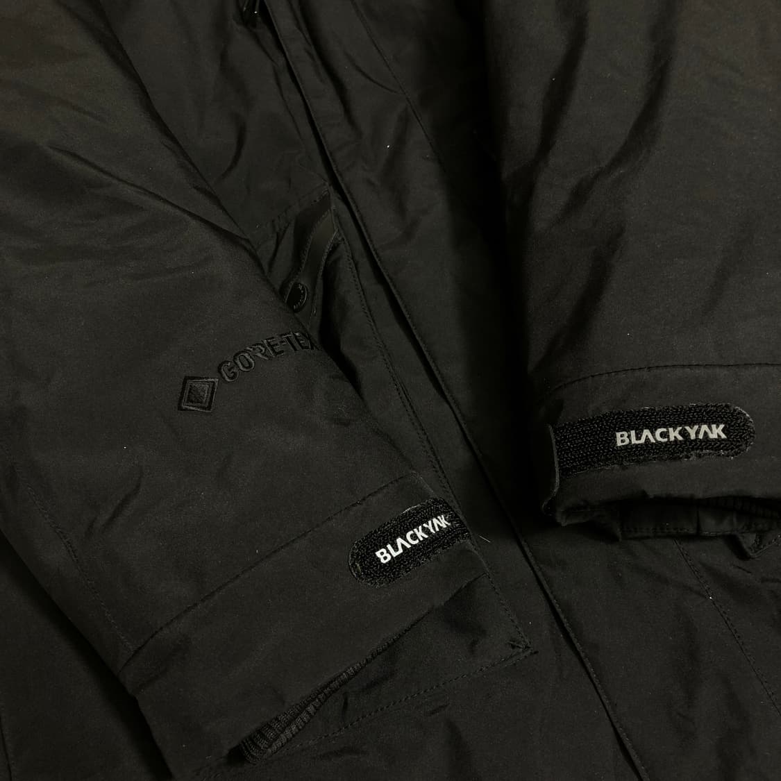블랙야크 고어텍스 패딩 L 상품이미지6