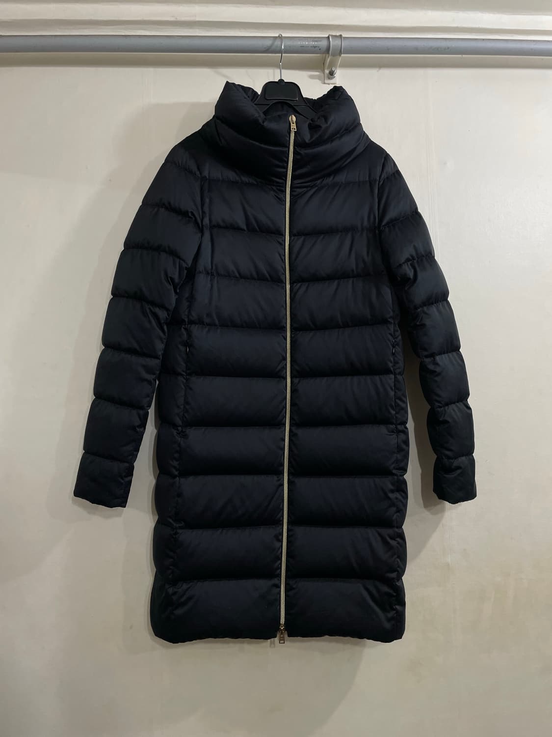 에르노 HERNO 구스 다운 패딩 블랙 38 상품이미지1