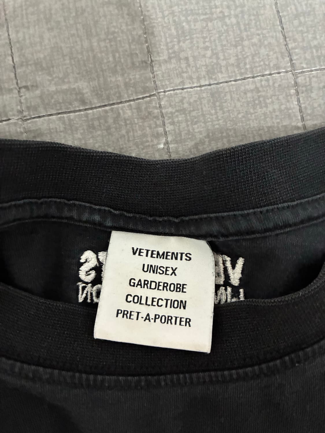 [S] 베트멍 앤트워프 반팔 티셔츠 블랙 상품이미지4