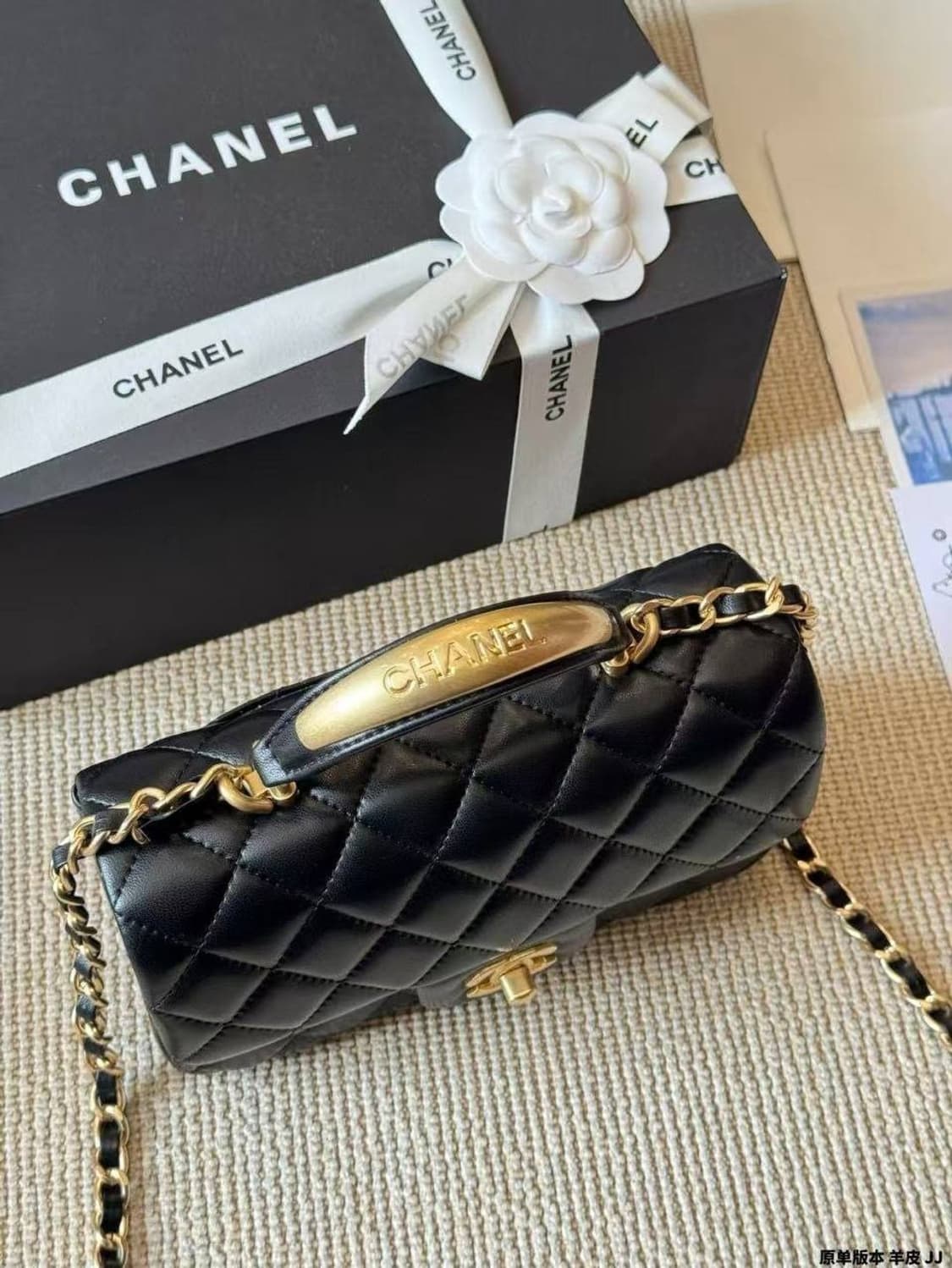 샤넬 핸들 미니 플랩 백 상품이미지4