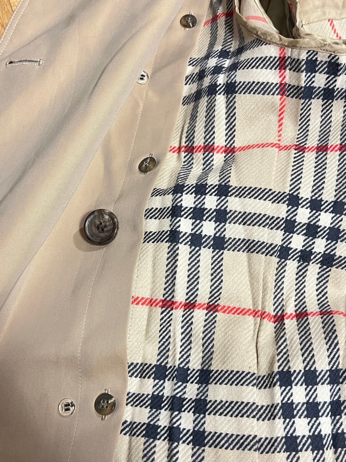 (36) 버버리 더블버튼 클래식 트렌치코트 상품이미지9