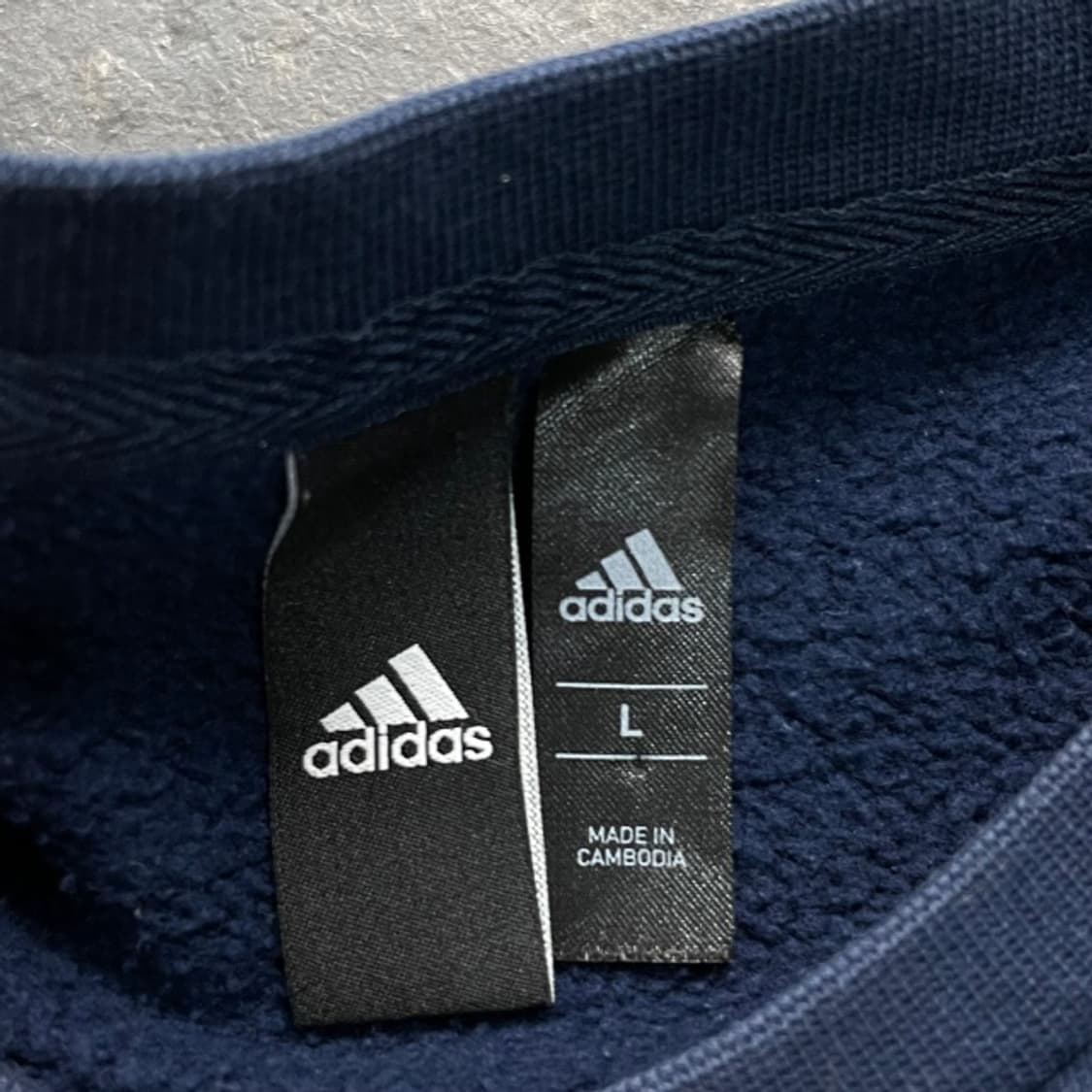 100 아디다스 맨투맨  상품이미지3