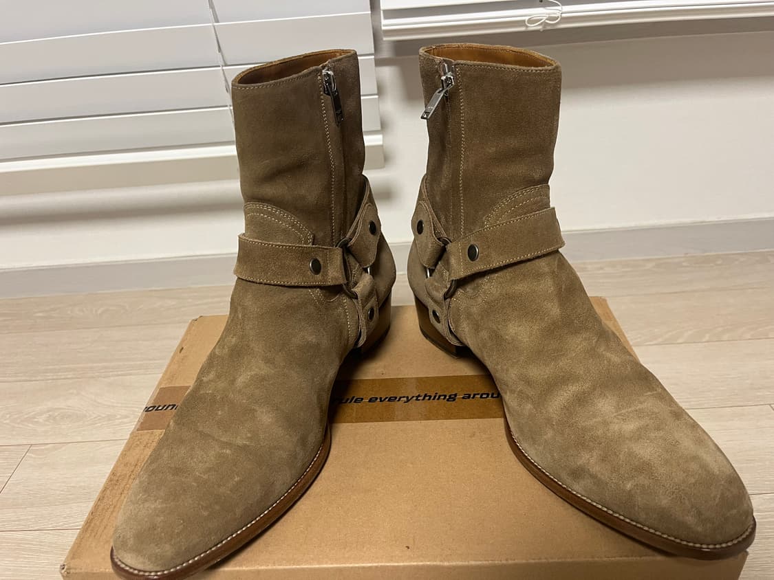 생로랑 22FW 스웨이드 하네스 부츠 상품이미지1