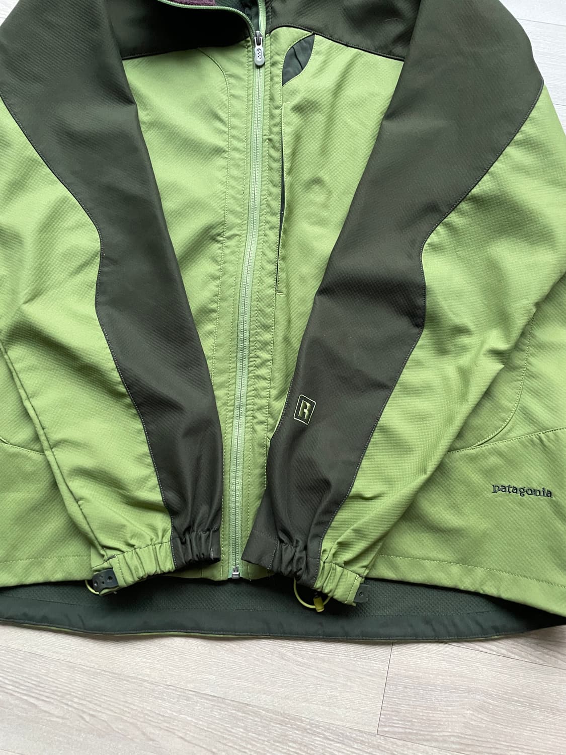 파타고니아 화이트 스모크 자켓 그린  상품이미지5