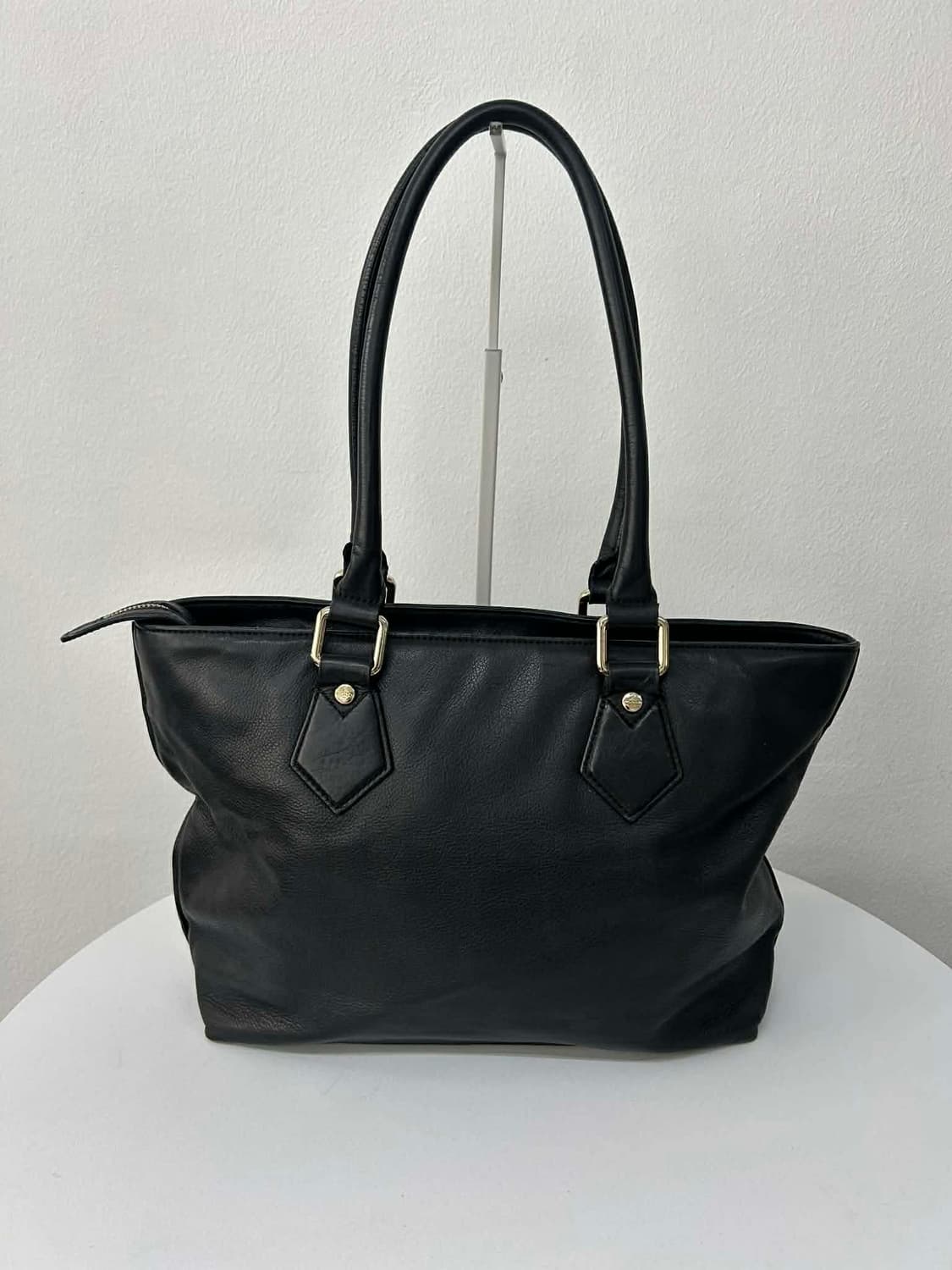 비비안웨스트우드 ORB 가죽 쇼퍼 토트백 숄더백 상품이미지4