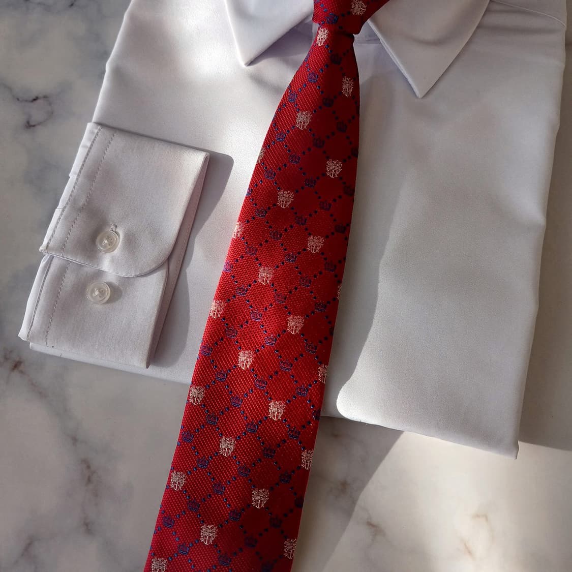 닥스 실크 레드 크라운 패턴 넥타이 8.2cm A+등급 A18963
 상품이미지5