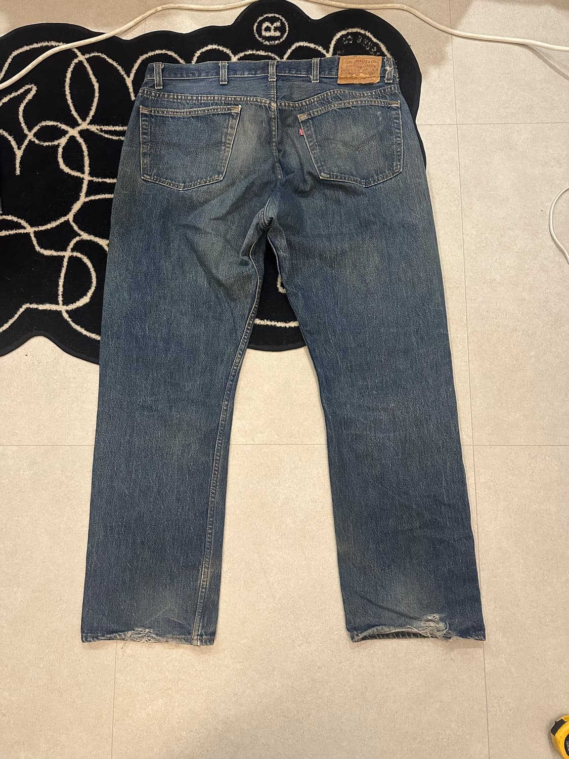 90's Levi's 501 Washed Denim Pants 상품이미지2