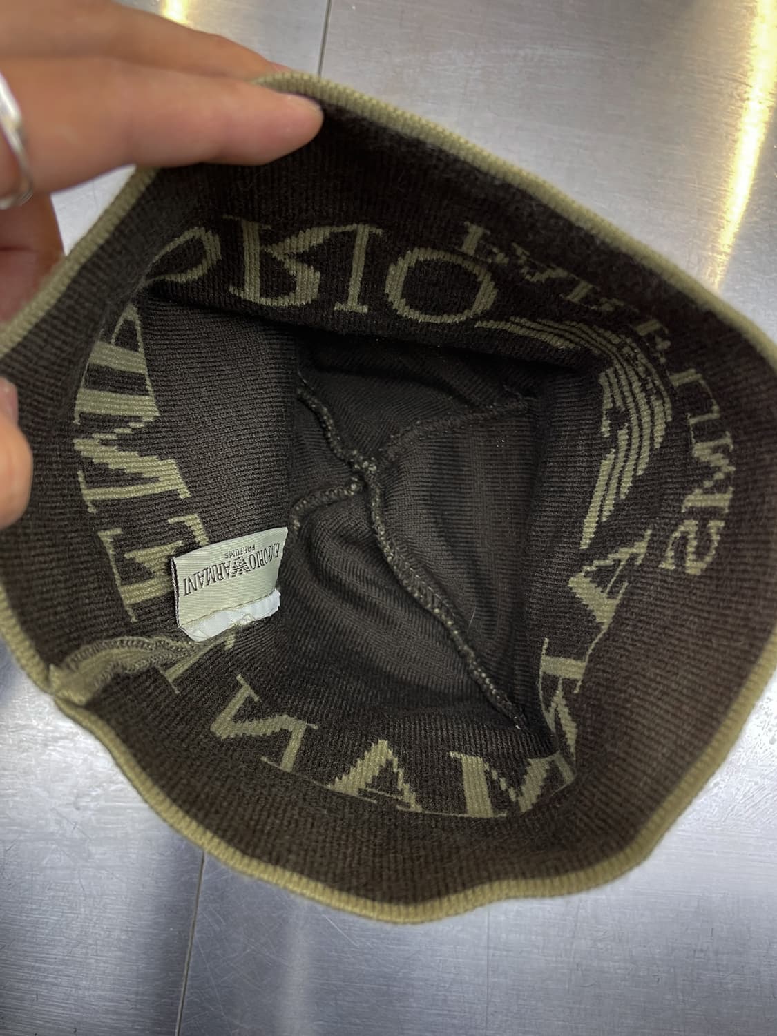 엠포리오 아르마니 스펠 로고 아크릴 비니 상품이미지3