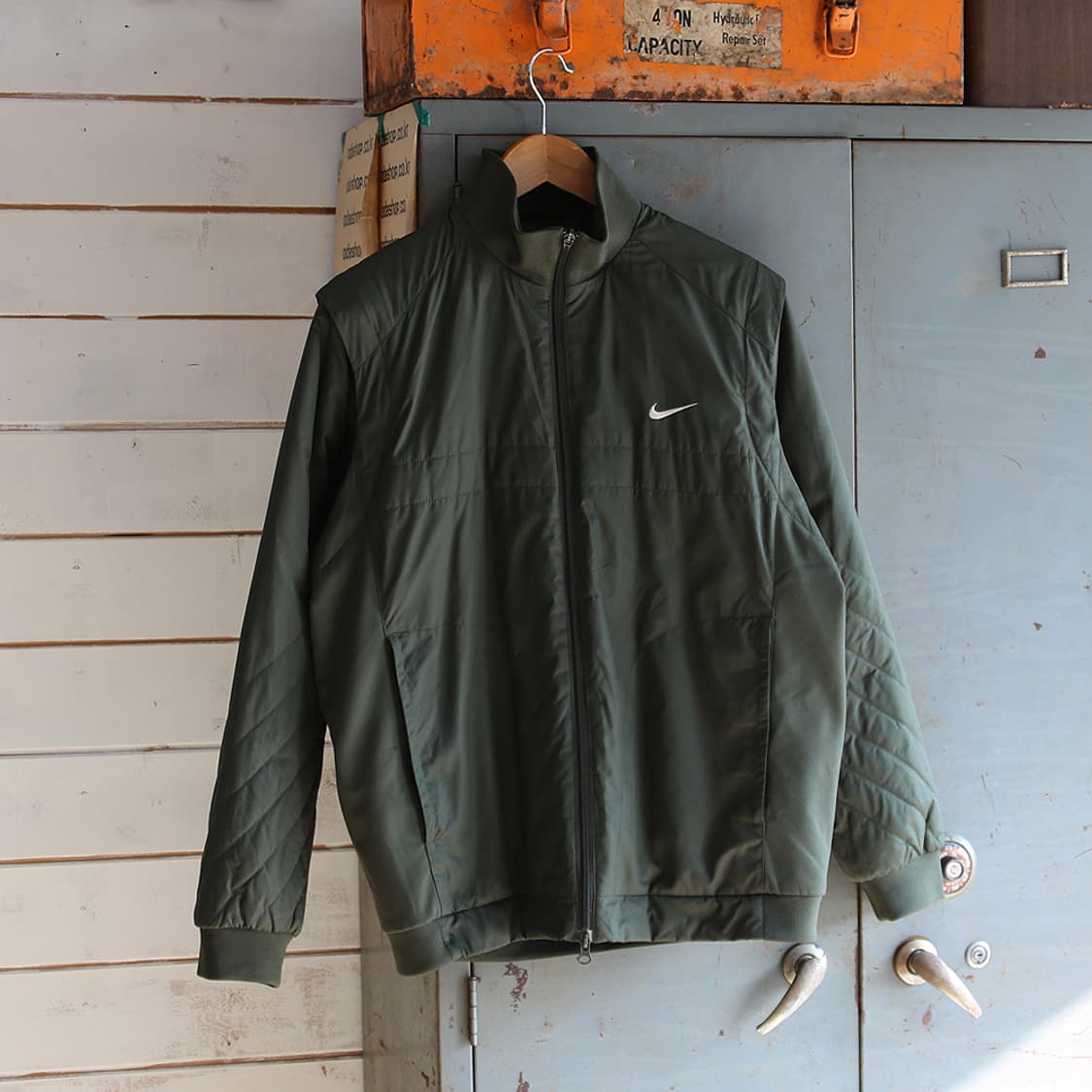 (착용컷) 나이키 골프 자켓 (남성용 100) 상품이미지1