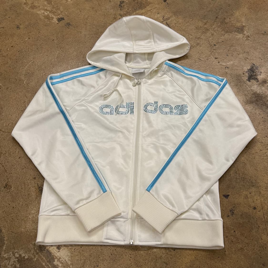 아디다스 흰하 화이트 하늘 시나모롤 큐빅 후플 져지 상품이미지2