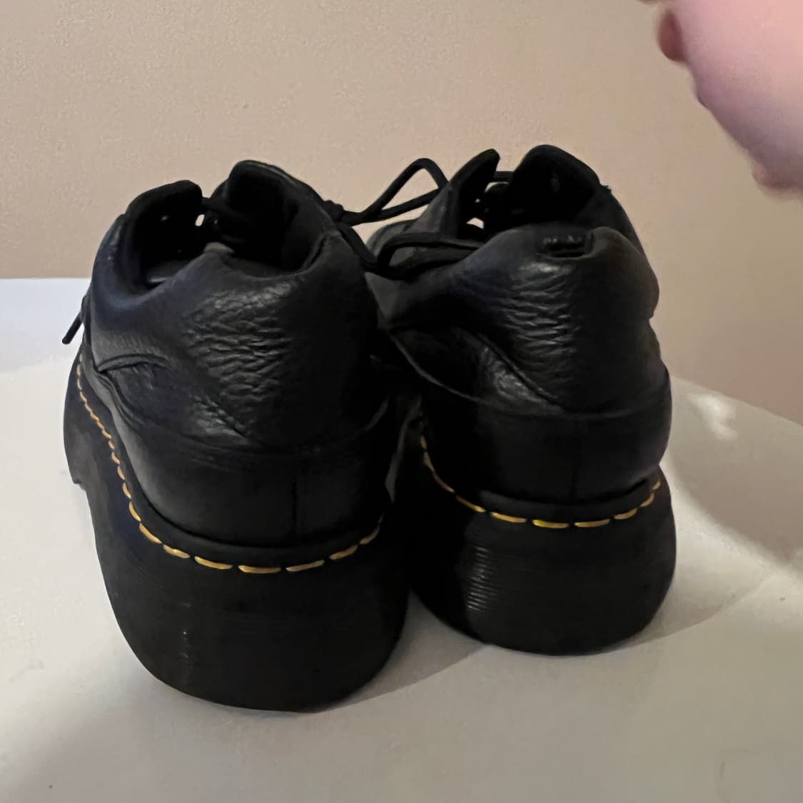 닥터마틴 버즈-5 아이 블랙 밀드 나파 레더 슈즈 상품이미지3