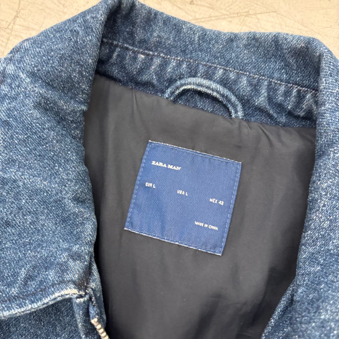 자라 패치 데님 자켓 상품이미지3