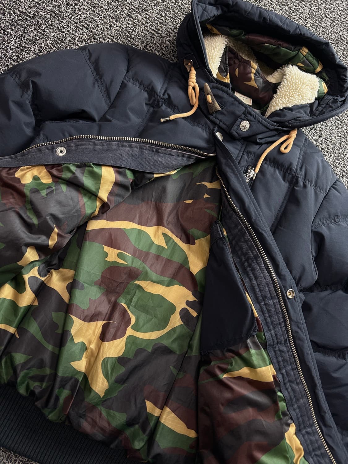 트루릴리젼 사이드 패치 카모디테일 덕다운 점퍼 3435 상품이미지3