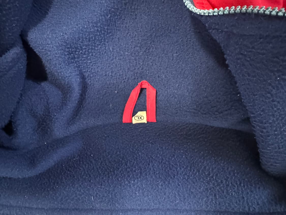 파타고니아 80s 쉘드 신칠라 봄버 자켓 레드/네이비 색상 팝니다. 상품이미지6