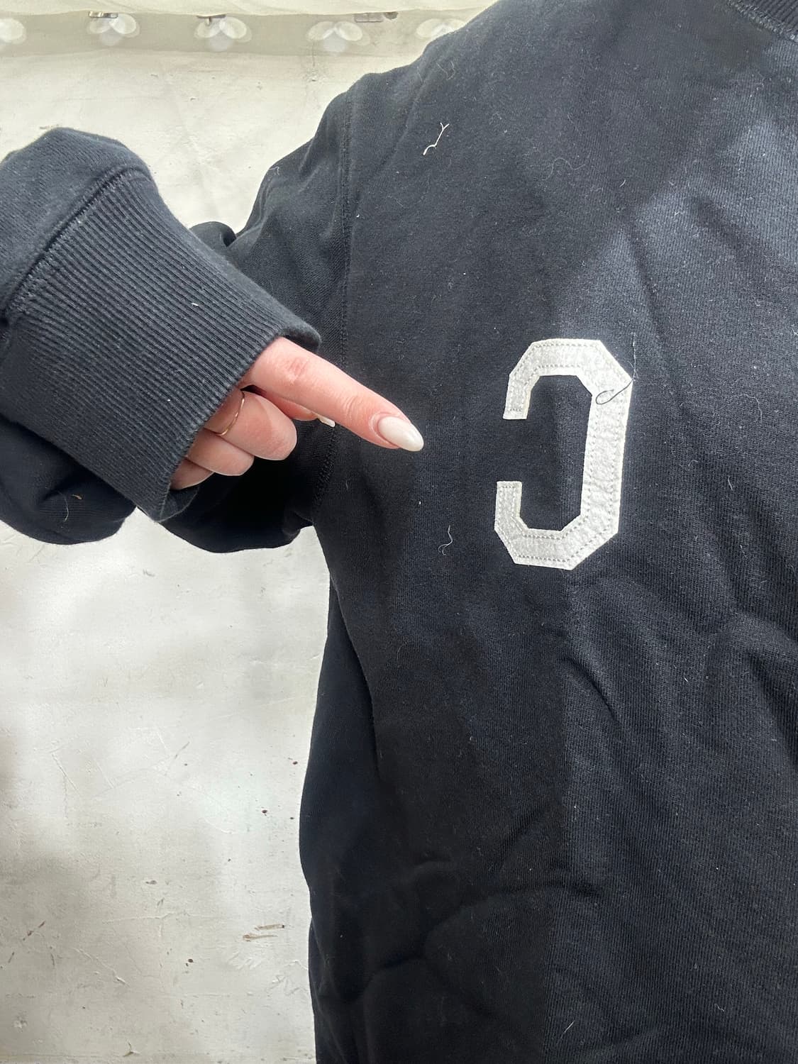 커버낫 C 로고 블랙 오버핏 맨투맨 XL 상품이미지4