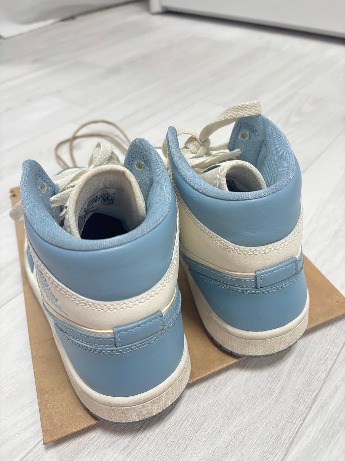 나이키 조던 1 미드 세일 앤 원 블루 운동화 상품이미지4