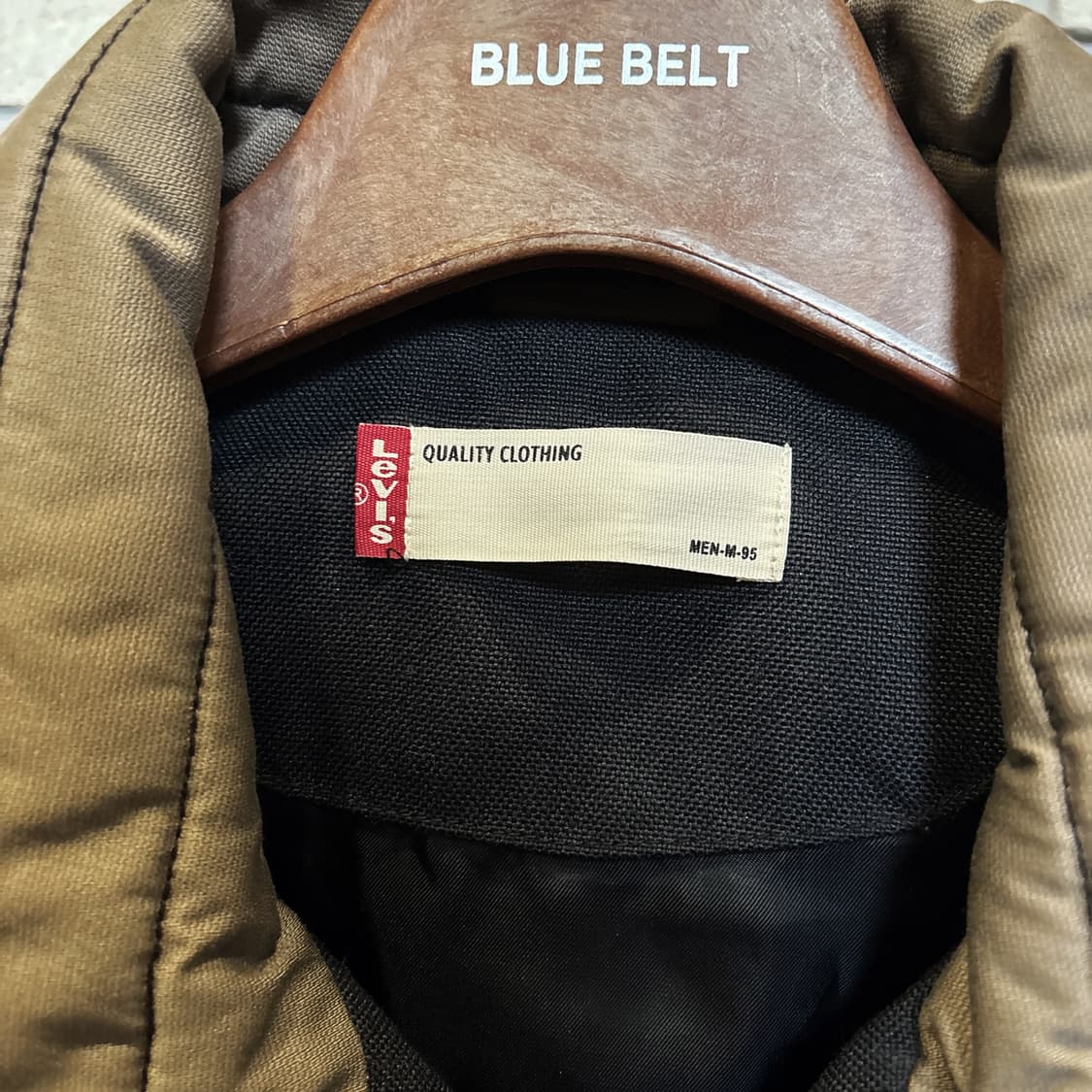 리바이스 웨스턴 패딩 베스트 요크컷 디테일 블랙/브라운 상품이미지8