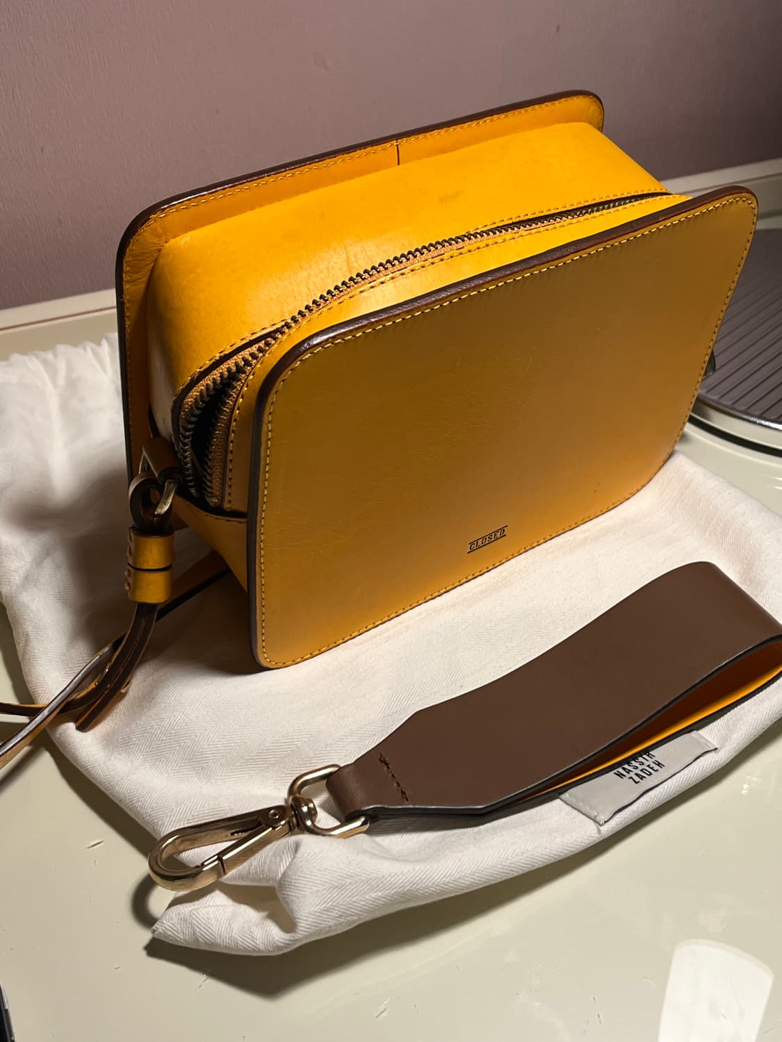 Closed 가죽 클러치 크로스 박스백 상품이미지1