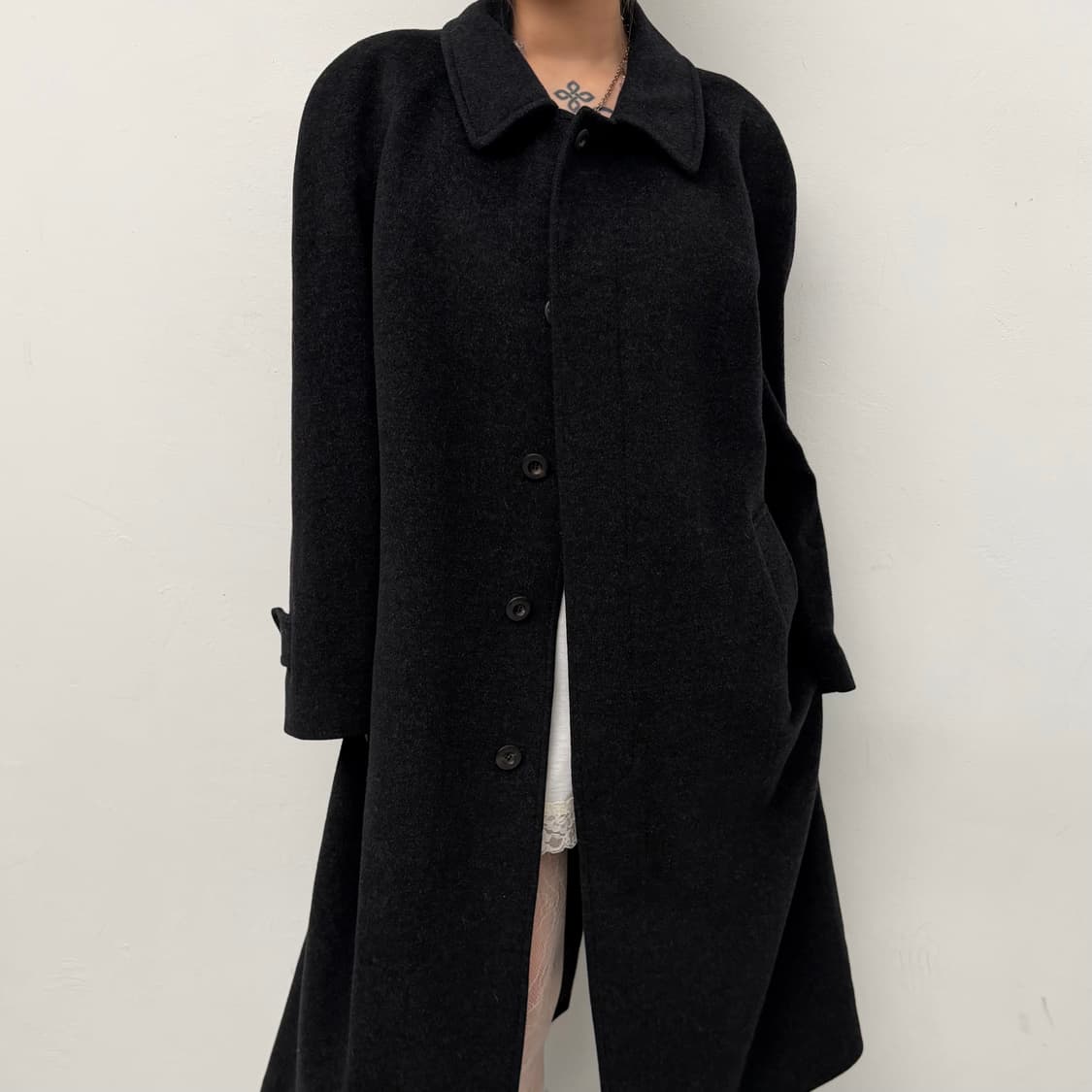 블랙 오버핏 롱 코트 상품이미지1