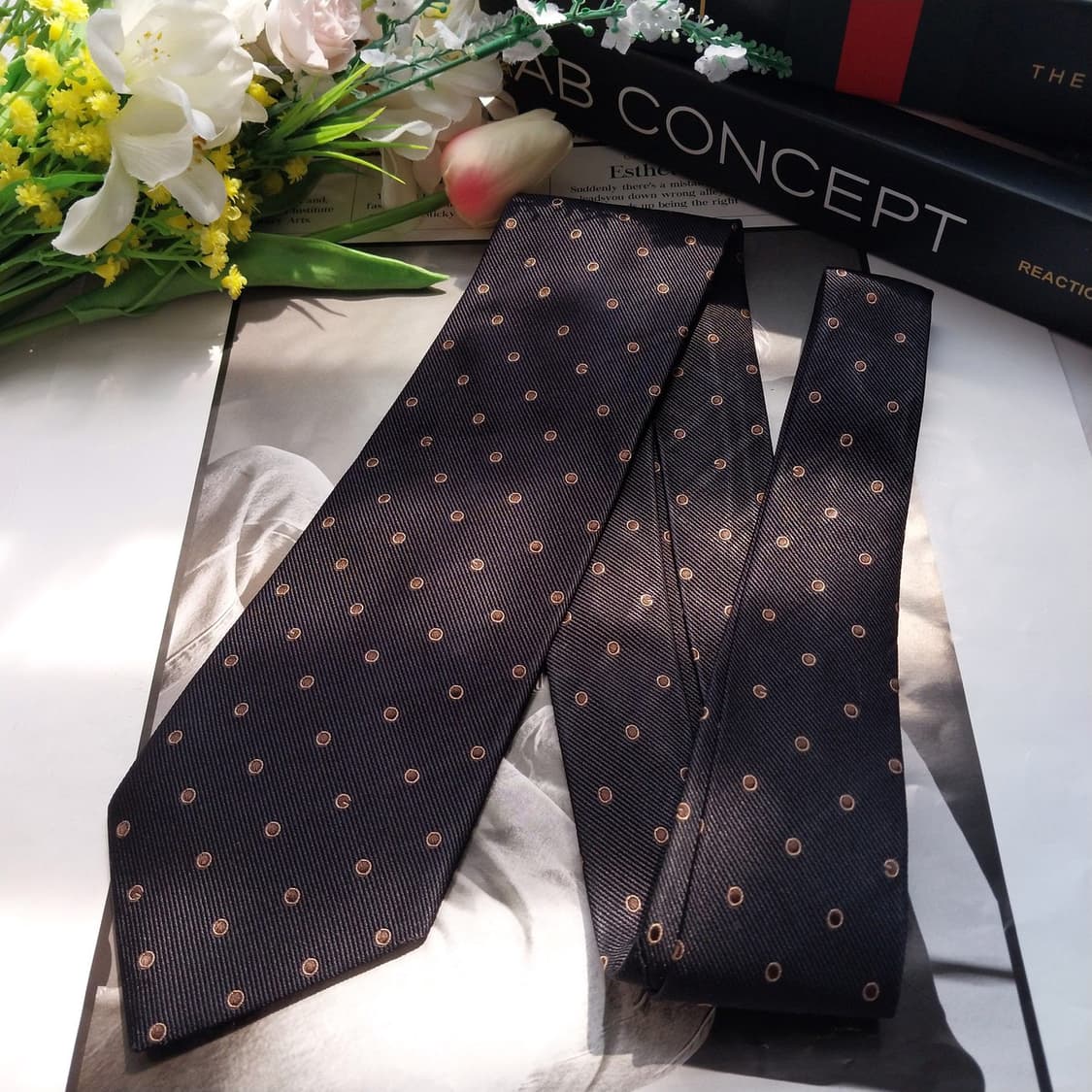 구찌 실크 블랙 GG 도트 넥타이 8.2cm A+등급 K697
 상품이미지4