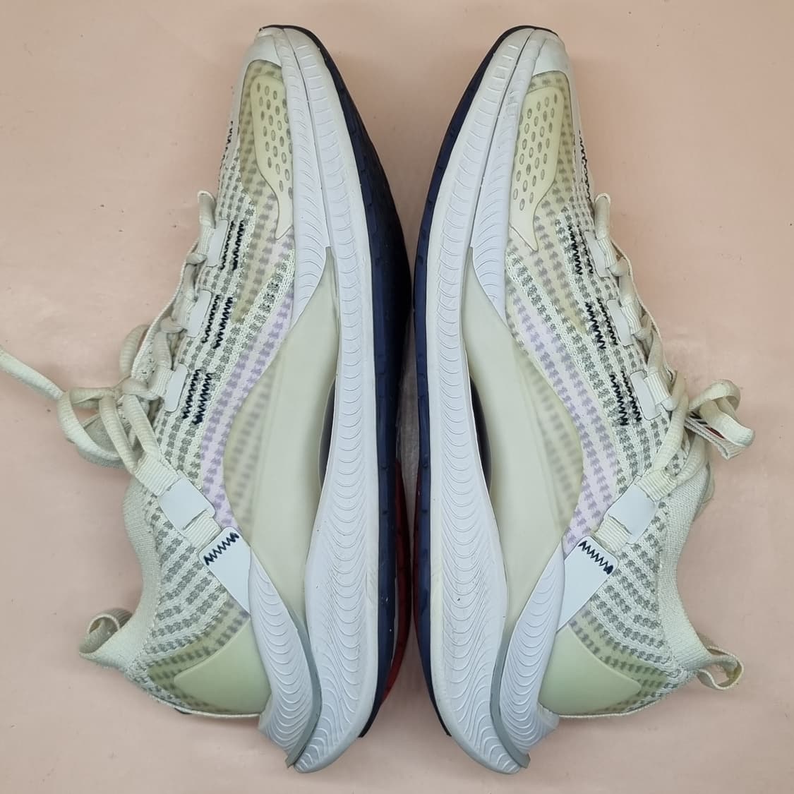 휠라 뉴런 여성운동화240 상품이미지5