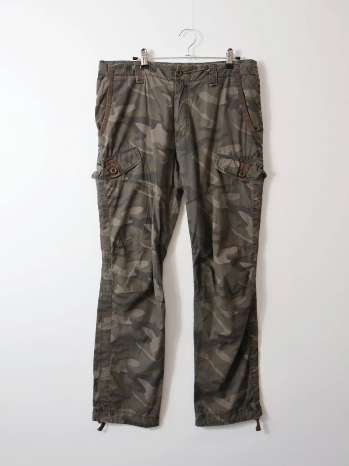 UNIQLO Camo Cargo Pants 상품이미지4
