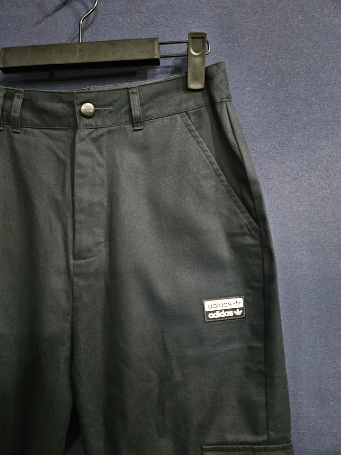 아디다스 블랙네이비 남성 허리 26 카고 조거팬츠  상품이미지4