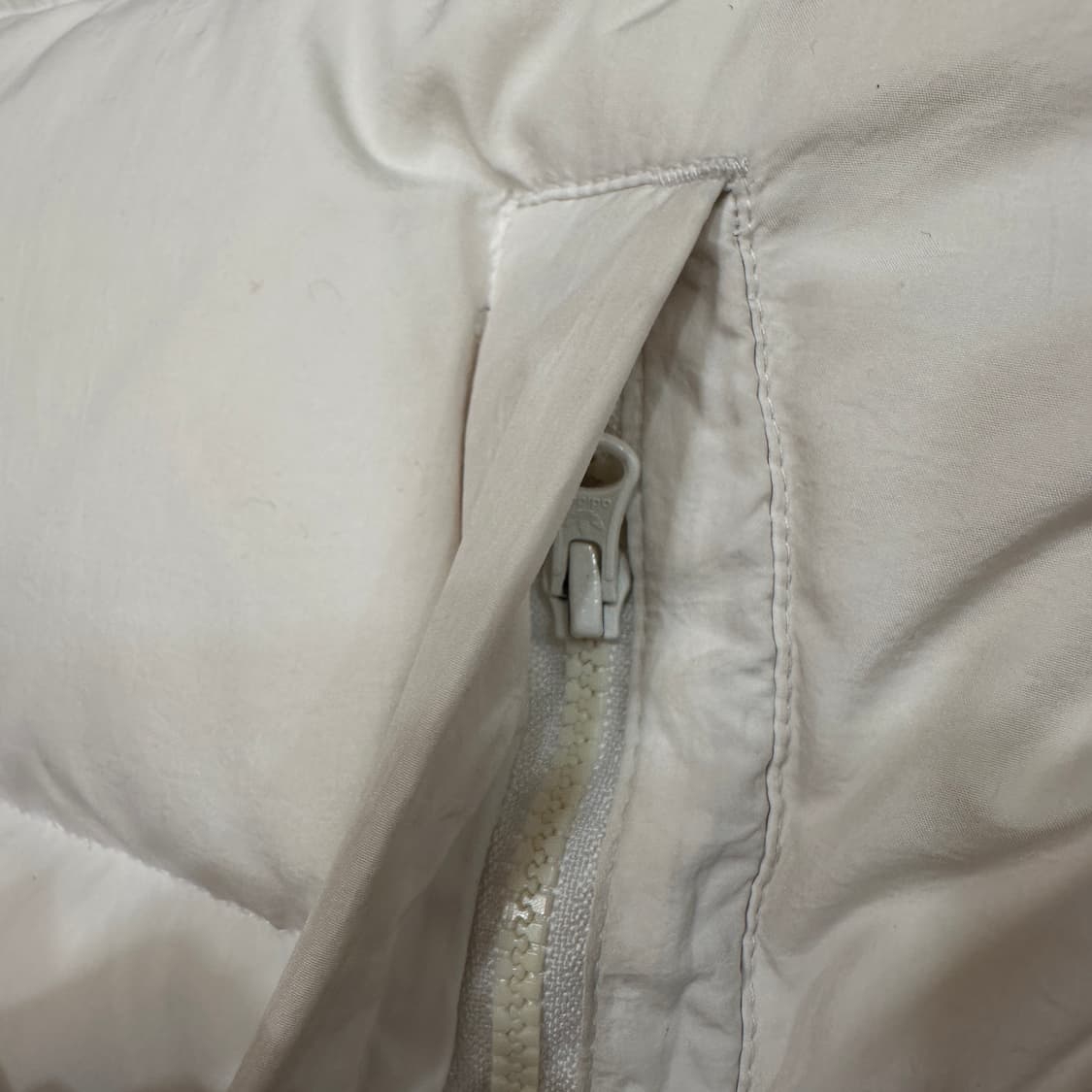 아디다스 슈퍼스타 화이트 다운 패딩 95 상품이미지4