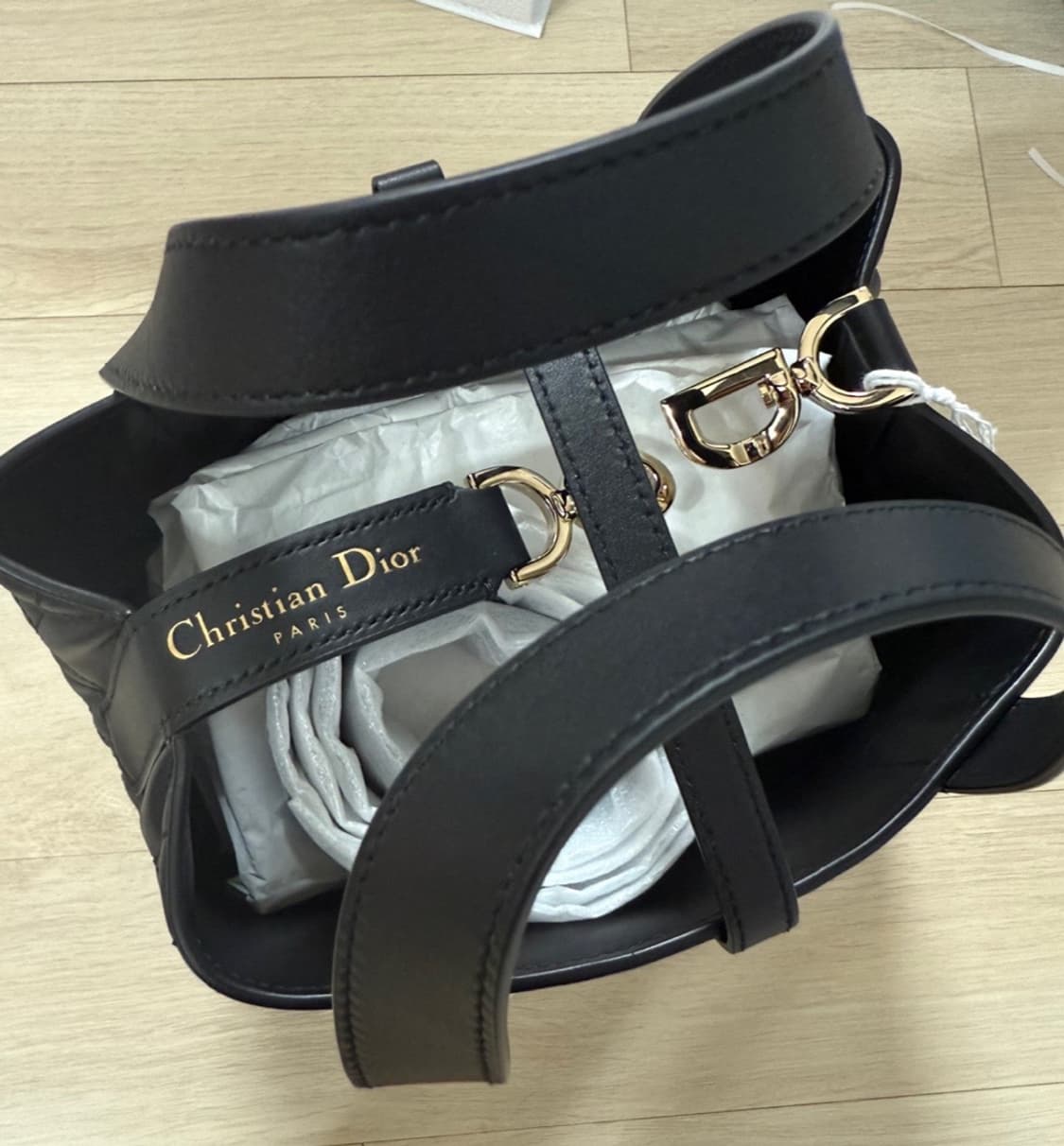 디올 뚜주흐 버티컬 토트백 스몰 블랙 상품이미지3