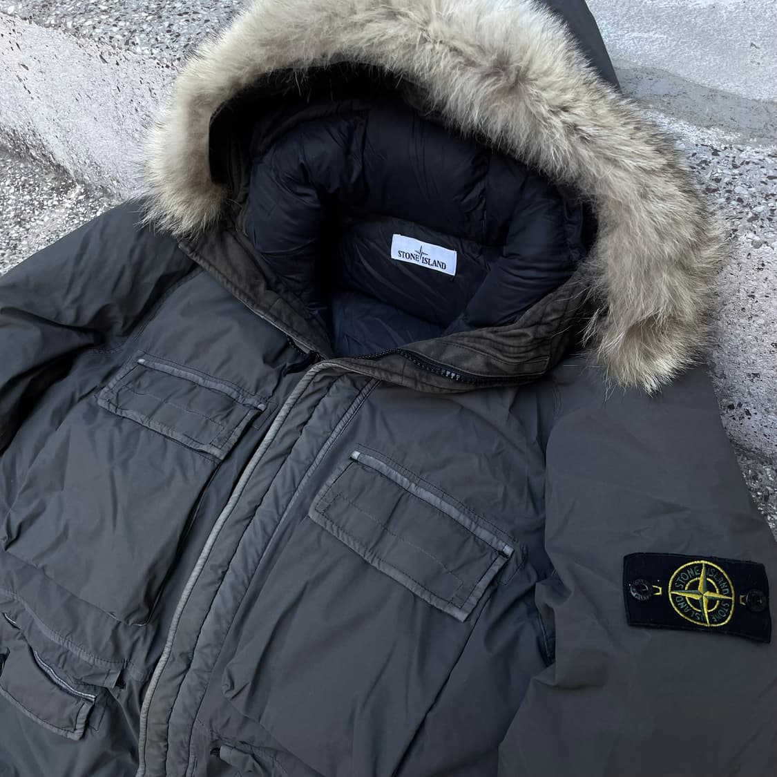 스톤아일랜드 무솔라고마타 패딩 점퍼 상품이미지2