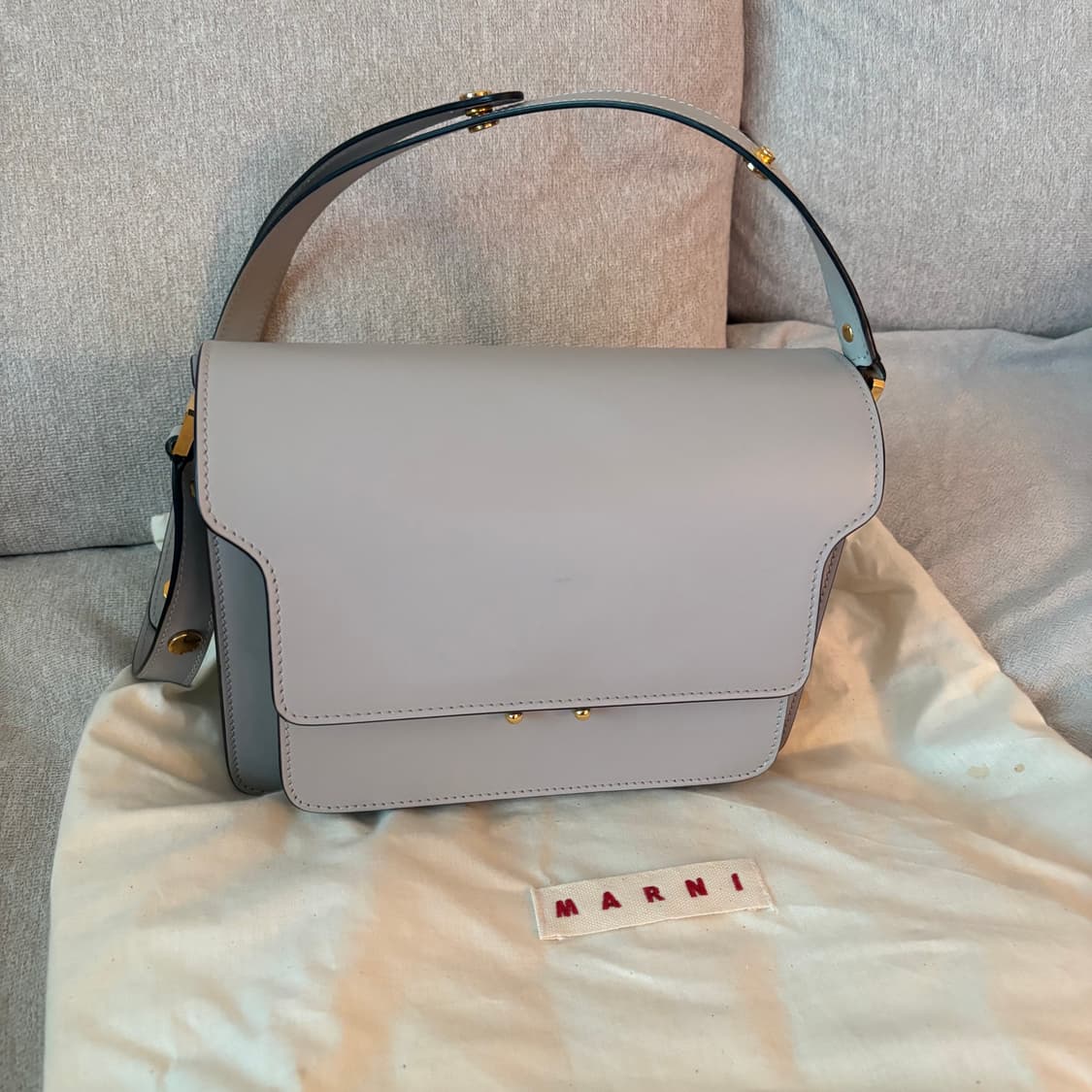 마르니 트렁크 미디움 펠리칸 상품이미지1