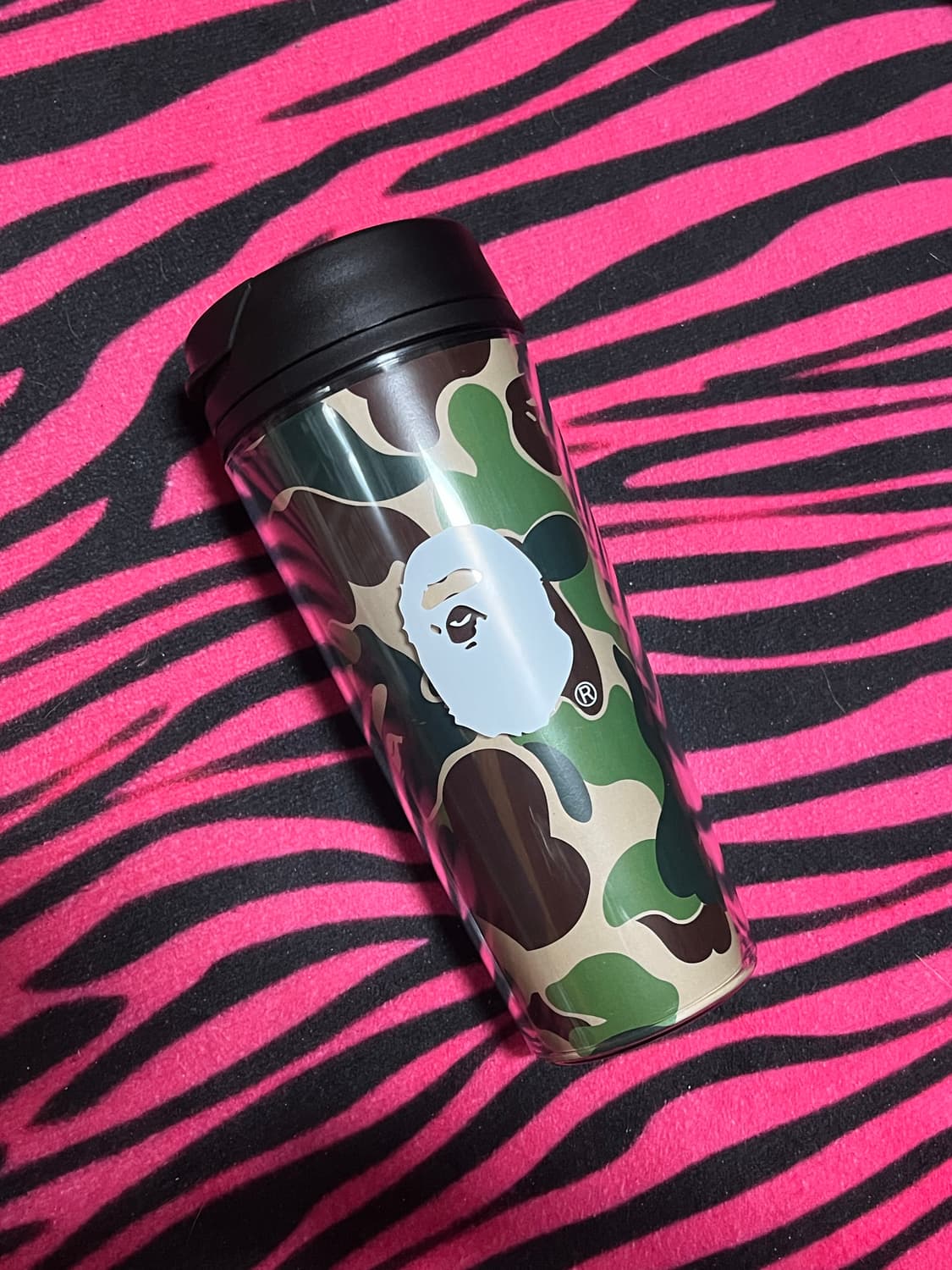 베이프 플라스틱 텀블러 상품이미지1