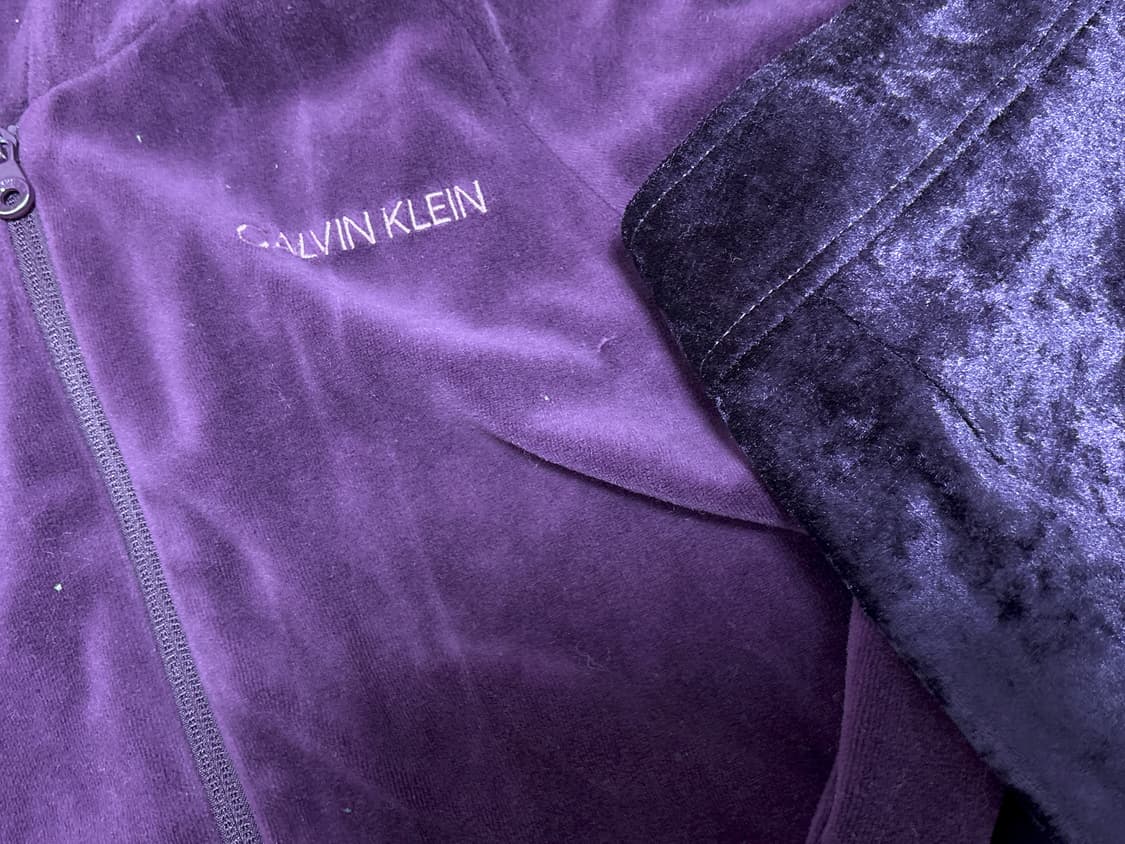 캘빈클라인 벨벳 후드집업 & 치마 셋업 상품이미지4