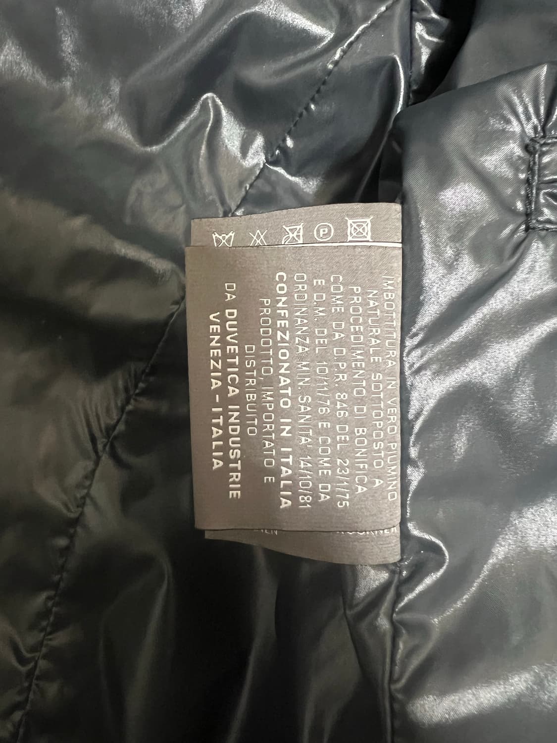 듀베티카 12fw 김프 레더 다운자켓 상품이미지8