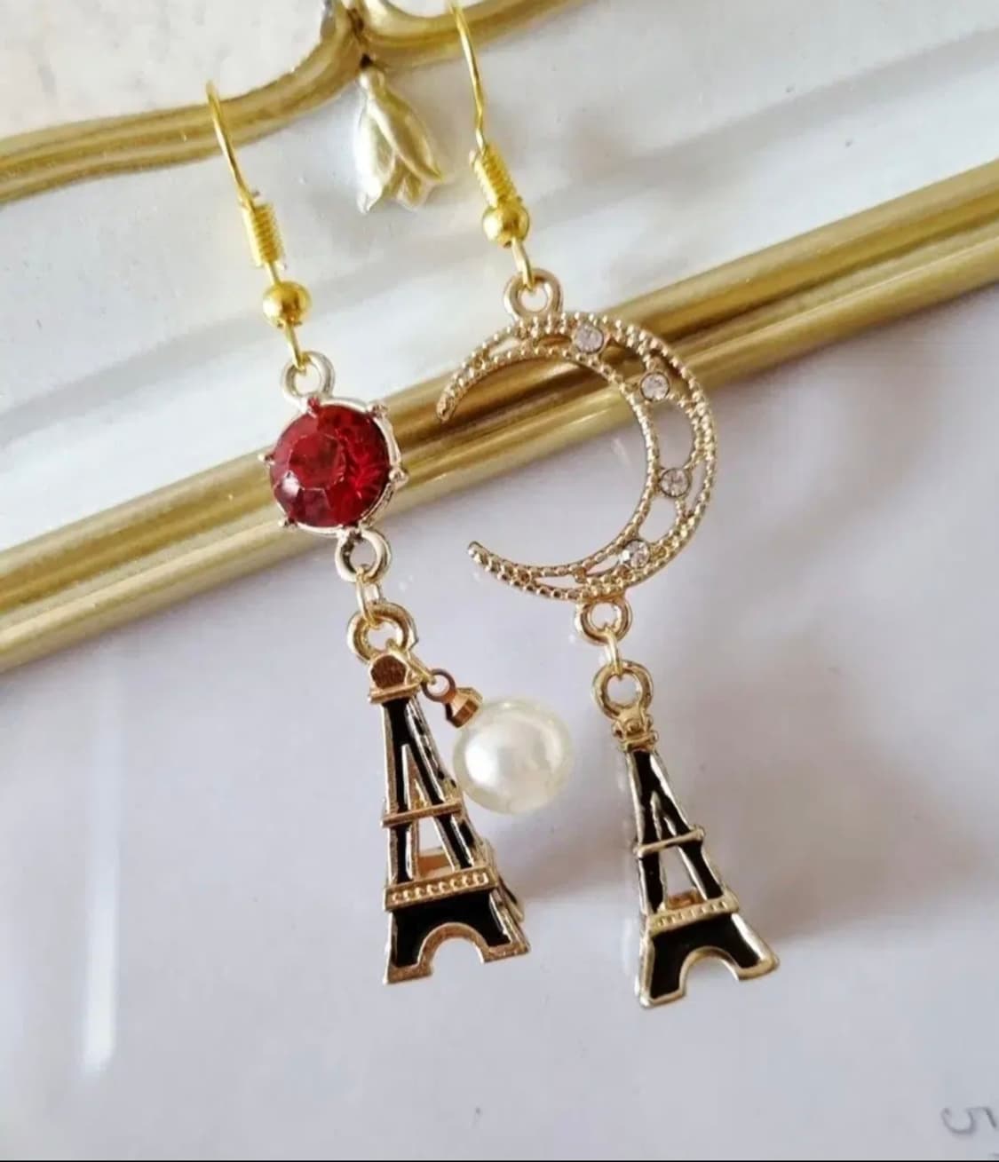 핸드메이드 )블랙에펠탑귀걸이 상품이미지1